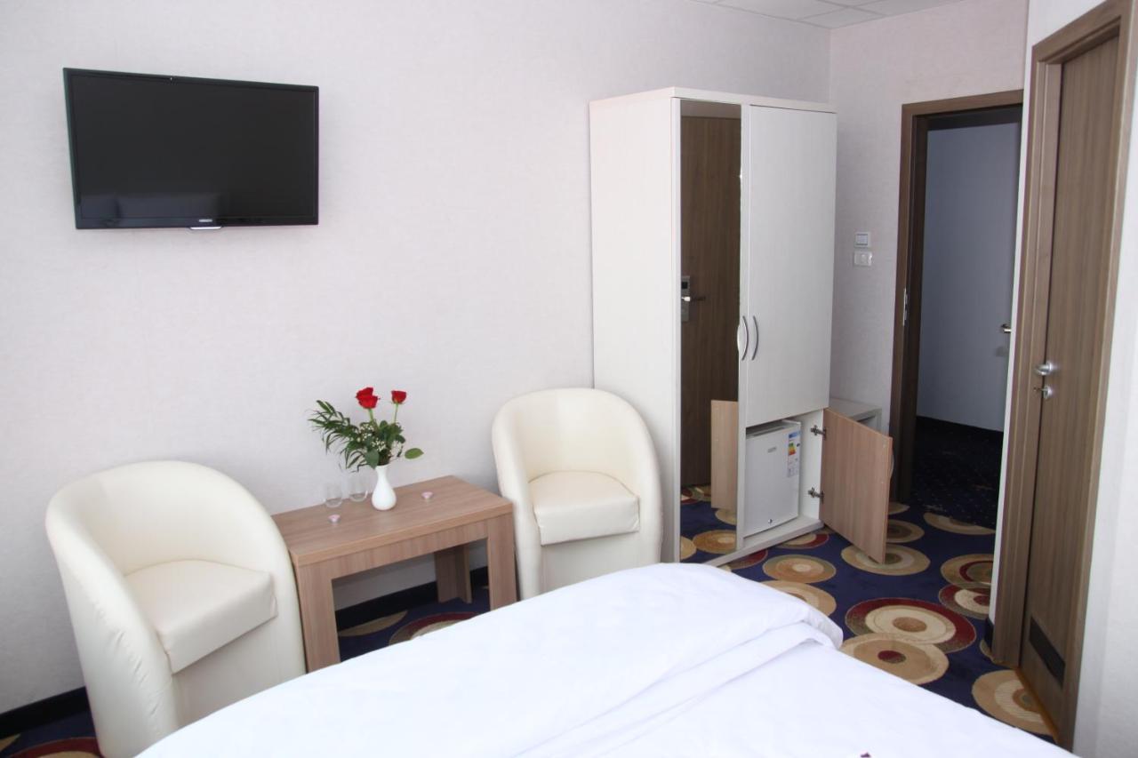 Bella Marina Hotel Baltenii de Sus Luaran gambar